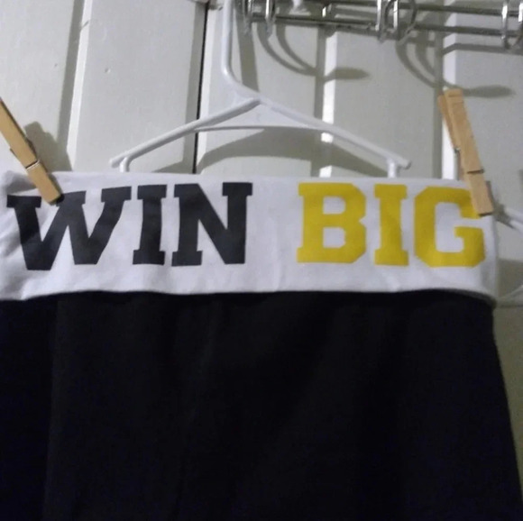 Vs pink Iowa Hawkeyes flared vintage yogas X-small - Picture 4 of 7